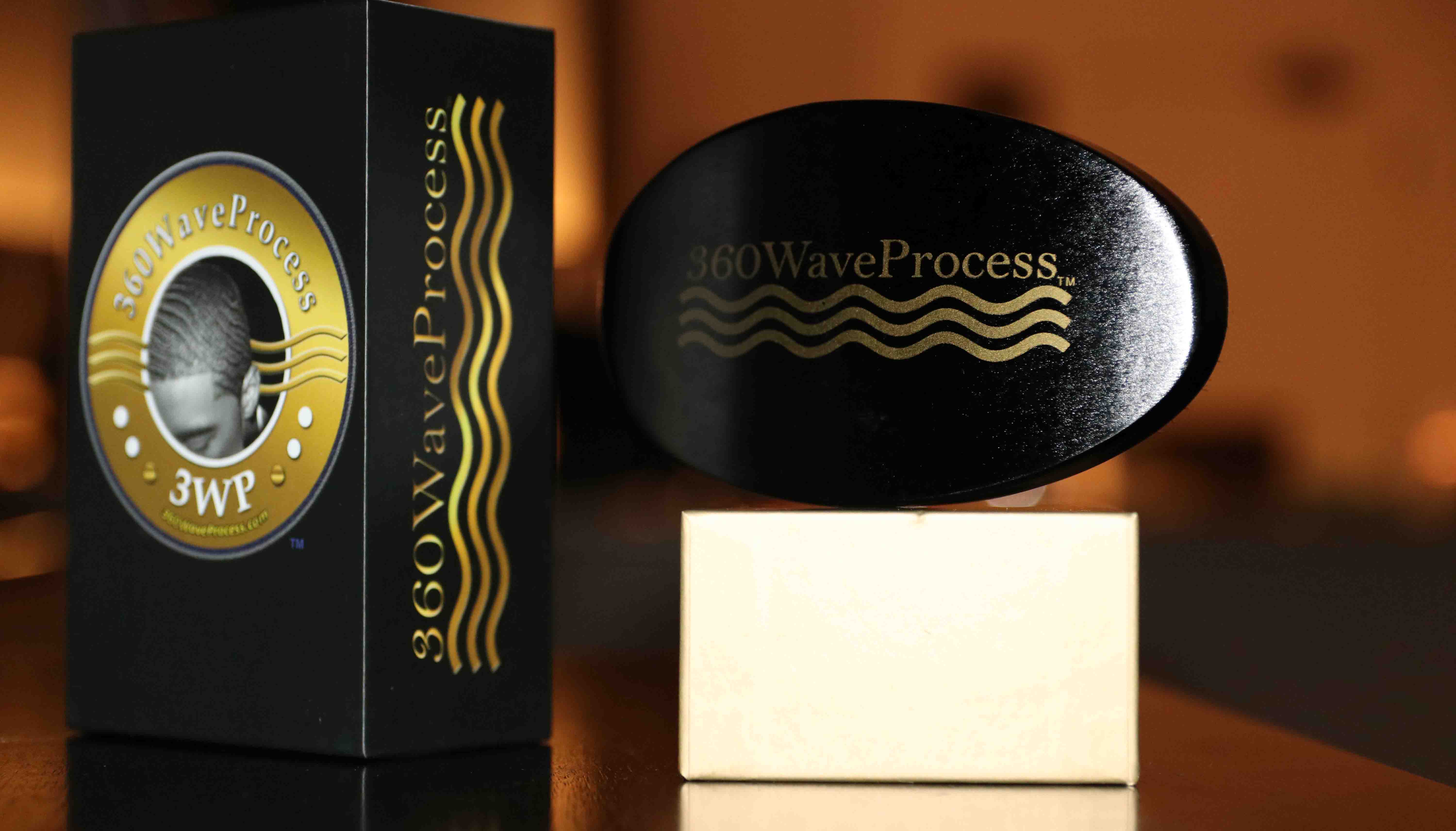 Black and gold 360 Wave Brush